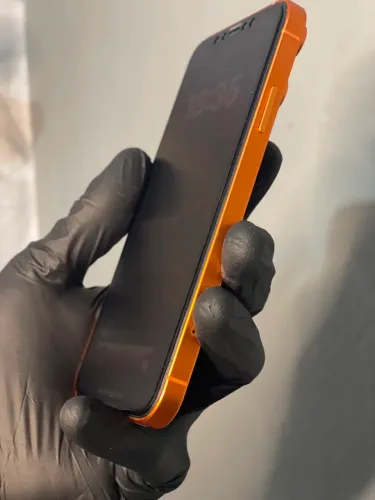 Vendo iPhone XR na carcaça do 17 pro