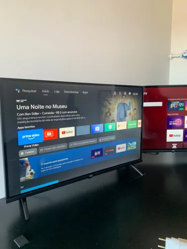TCL Smart TV Android | Cheia de aplicativos | muito nova