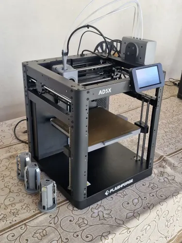 Impressora 3D Flashforge AD5X - Excelente estado