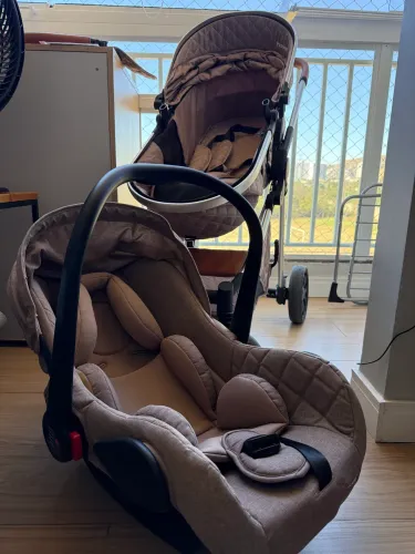 Carrinho de bebê 3 em 1 com bebê conforto