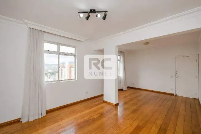 Apartamento à venda no Luxemburgo | 140m² com 3 Quartos e Acabamento em Tábua Corrida | RC