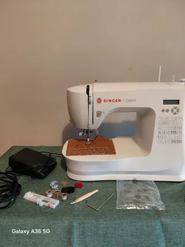 Máquina de costura Singer