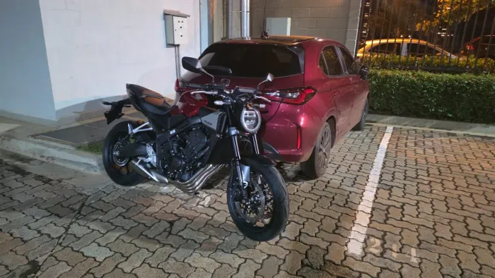 CB 650 e-Cluth 2026