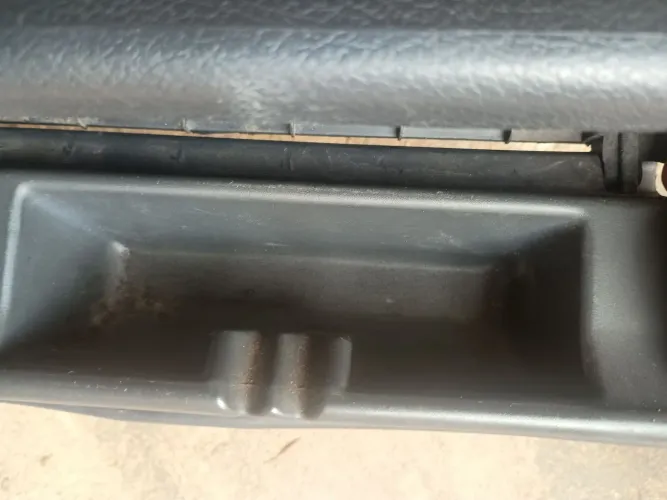 Console  fiorino com acendedor do cigarro 