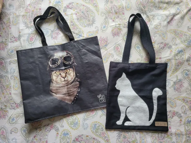 Bolsa preta artesanal c/ gato branco + ecobag gato motoqueiro