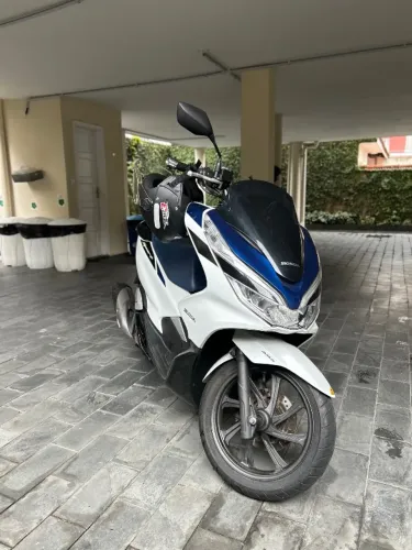 Honda PCX 150 ABS 2022 - 12 Mil e 600 Km - Quitada - Impecável