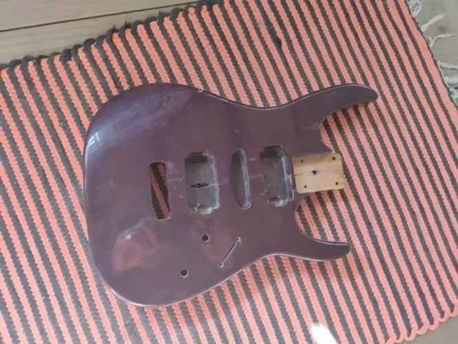 Guitarra Corpo Stratocaster p/ Projeto ou Restauração