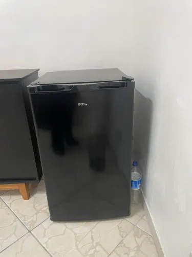 Frigobar Eos 124litros Preto 110v Novíssimo!!!