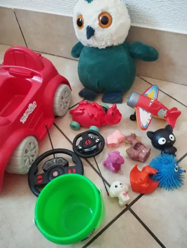 Lote de brinquedos variados infantil