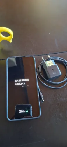 Samsung Galaxy S22 Plus ? 256 GB de armazenamento