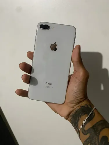 iPhone 8 Plus