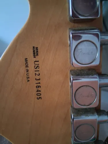 Vendo Guitarra Fender Stratocaster Made in USA
