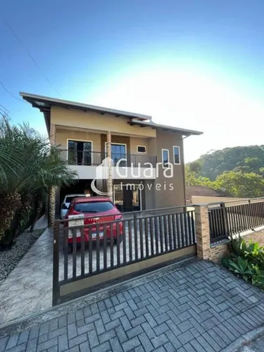 Casa para Venda em Guaramirim / SC no bairro Amizade