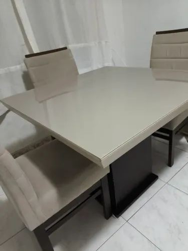 Mesa de Jantar Off White 4 Lugares