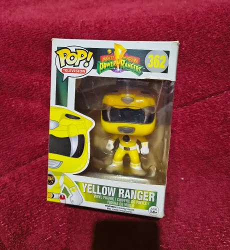 Funko pop YELLOW RANGER