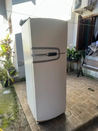 Geladeira cônsul Frost Free usada