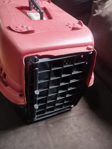 Vendo caixa de transporte pet