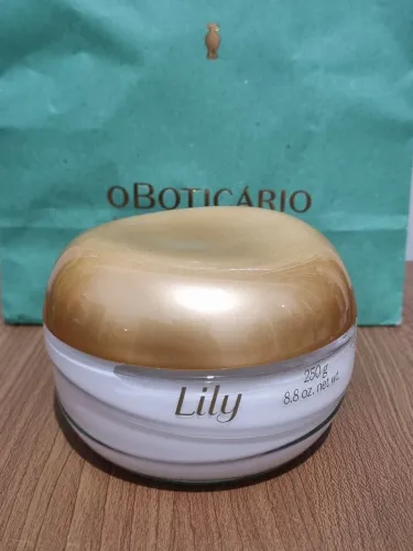 Hidratante Lily tradicional 200g