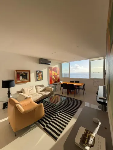 Apartamento a venda na Barra com 3 quartos vista mar e reformado no Maria Isabel