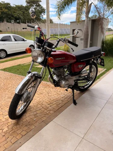 Vende se CG 