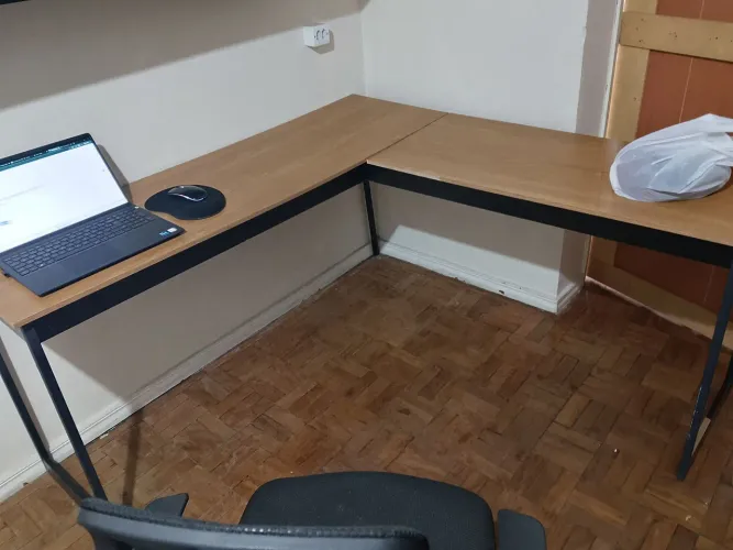 Mesa em L escritório