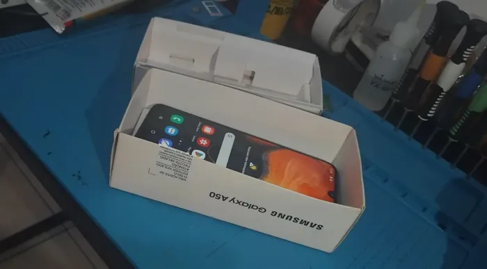 SAMSUNG GALAXY A50 (EM PERFEITO ESTADO! USADO)