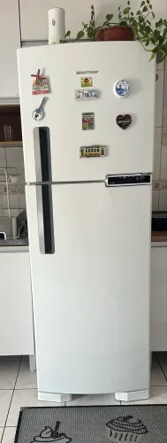 Vendo Geladeira Brastemp