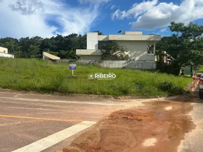Vende-se Terreno de esquina no Condomínio Residencial Bosques do Madeira