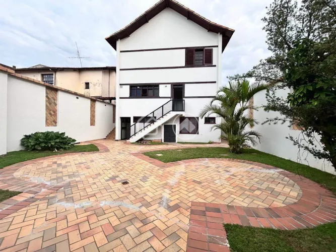 Casa Luxo, ampla, 8 quartos e 6 vagas de garagem para Alugel bairro Santa Tereza
