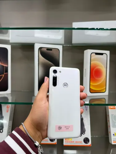 MOTO G8