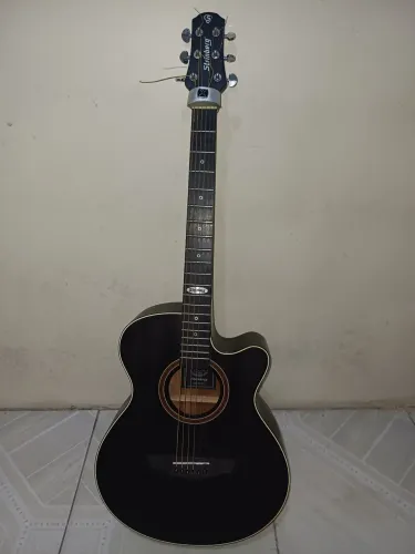 Violão strinberg