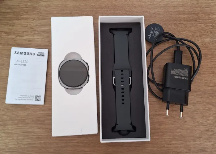 Samsung Galaxy Watch8 SM-L320 40 mm - Grafite - Nunca Usado