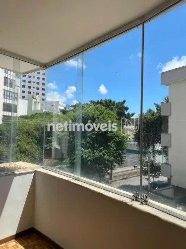 Apartamento 03 quartos reformado no Sion no melhor ponto da Rua Chile