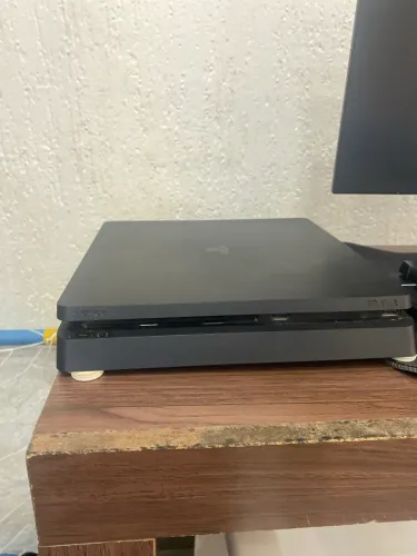 Ps4 Slim 500gb + 4 jogos