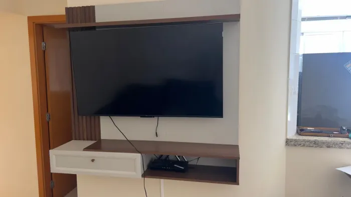 Painel de tv 1,33m