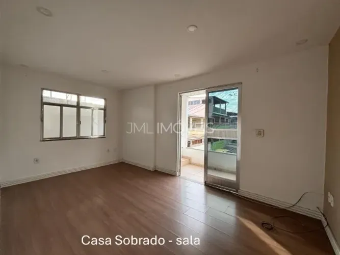 Casa em Condomínio + 2 Kitnets | Garagem - Jardim Primavera