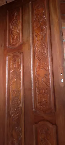 Porta de madeira 80 cm