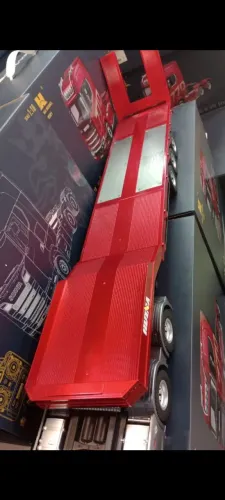 Escala 1.18 carrinhos colecionáveis