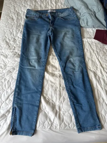 Vendo roupas usadas em bom estado