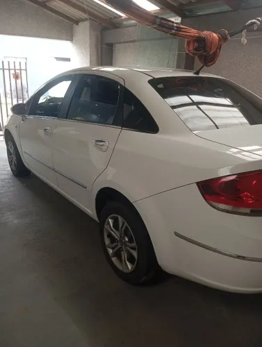 Fiat Linea LX 1.9/ 1.8 Flex 16V 4P 2010