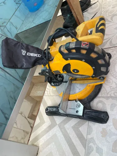 Vendo Serra meia esquadria DECO 127vol