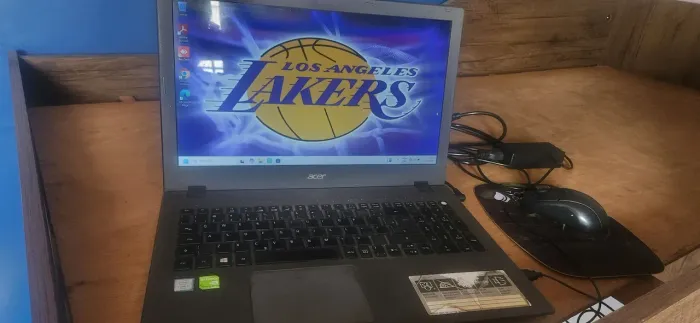 Vendo notebook em pleno uso da Acer