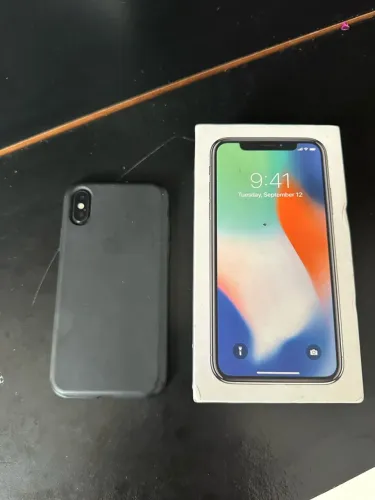 Celular à venda