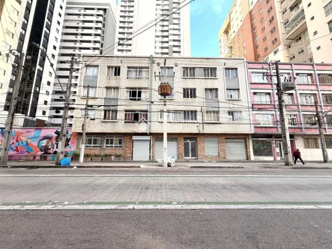 Aparatamento com 02 quartos no Centro