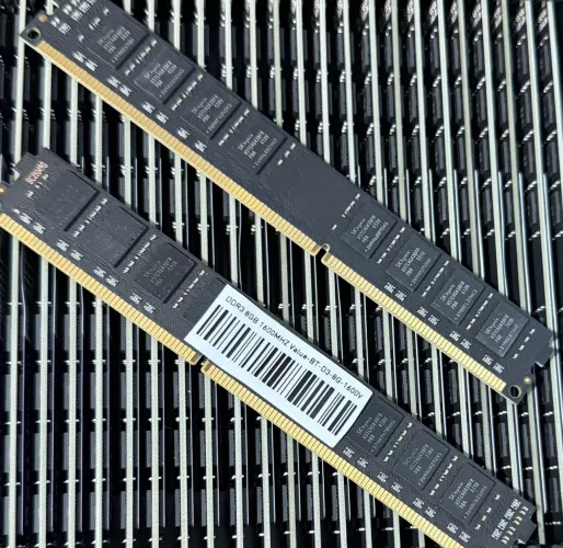 Memória DDR3 8Gb 1600 MHZ novas... Marca SK hynix TOP TOP novas Pc-desktop