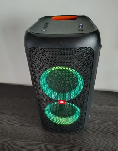 Caixa bluetooth JBL partybox 100 160w