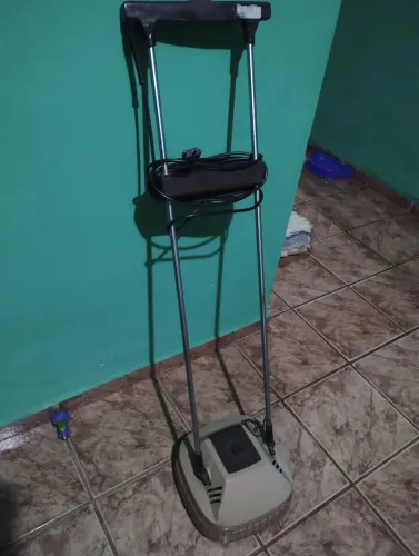 Enceradeira eletrica funciona certinho