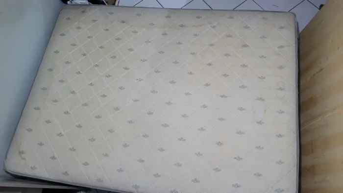 Cama box Ortobom com colchão D33