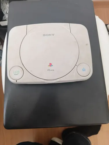 Vendo PlayStation 1