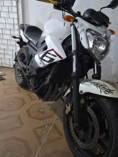 Xj6 N, 2012, negócio no valor